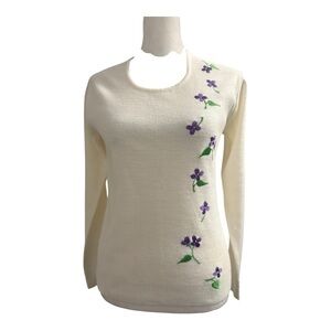 Susan Bristol Vintage Ivory Knit Top Purple Flowers Vintage Retro Sweater